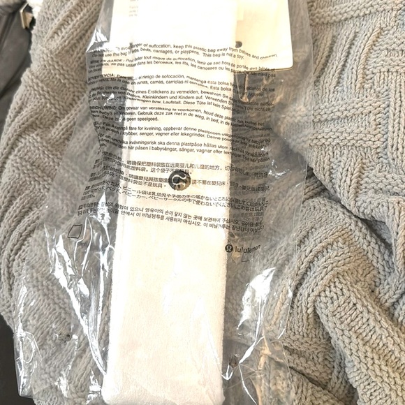‼️SOLD‼️ Lululemon White Unisex Cotton Terry Sweatband - Picture 6 of 8